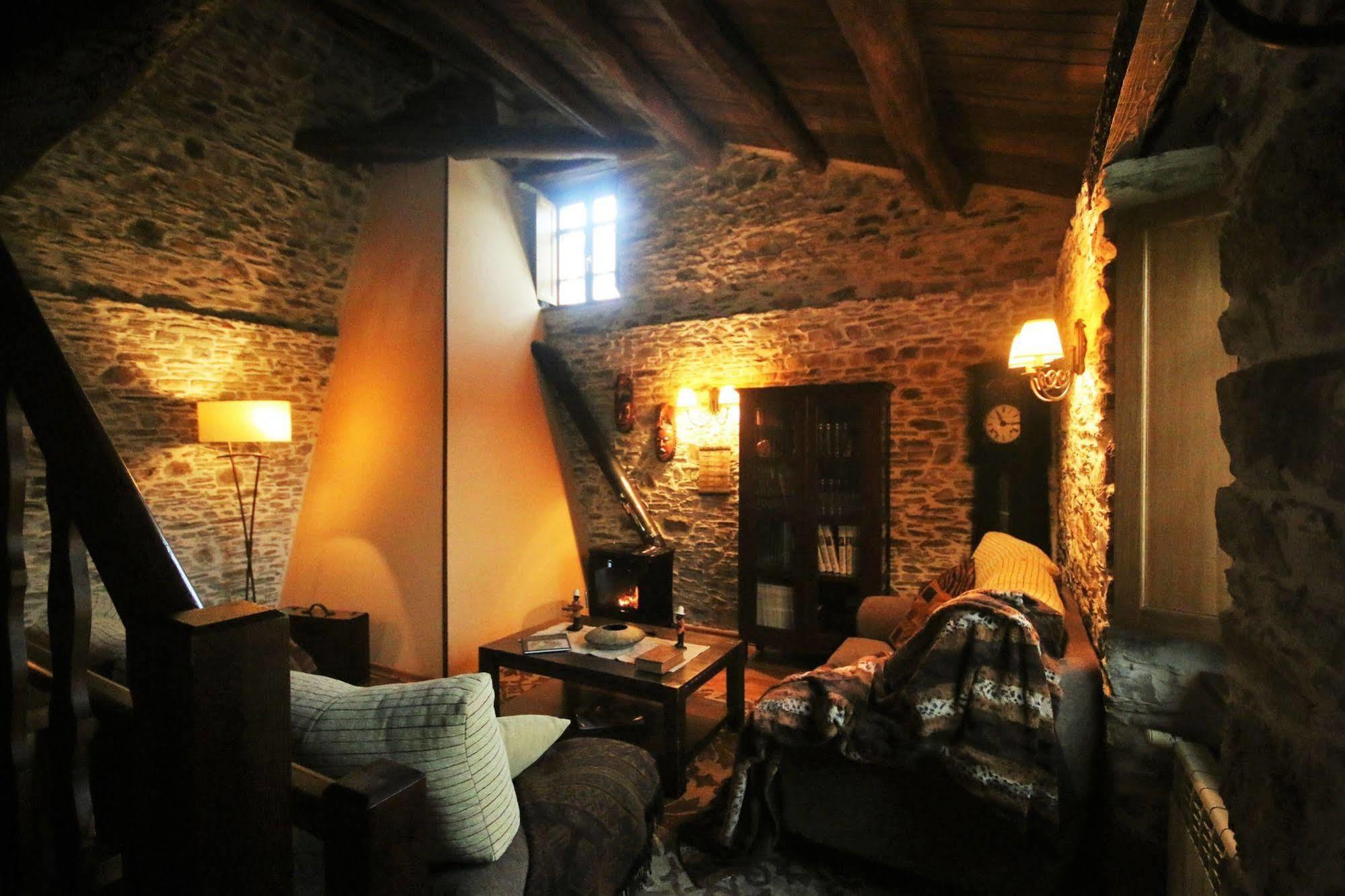 Os Tres Teixos Hotel Adelan Luaran gambar