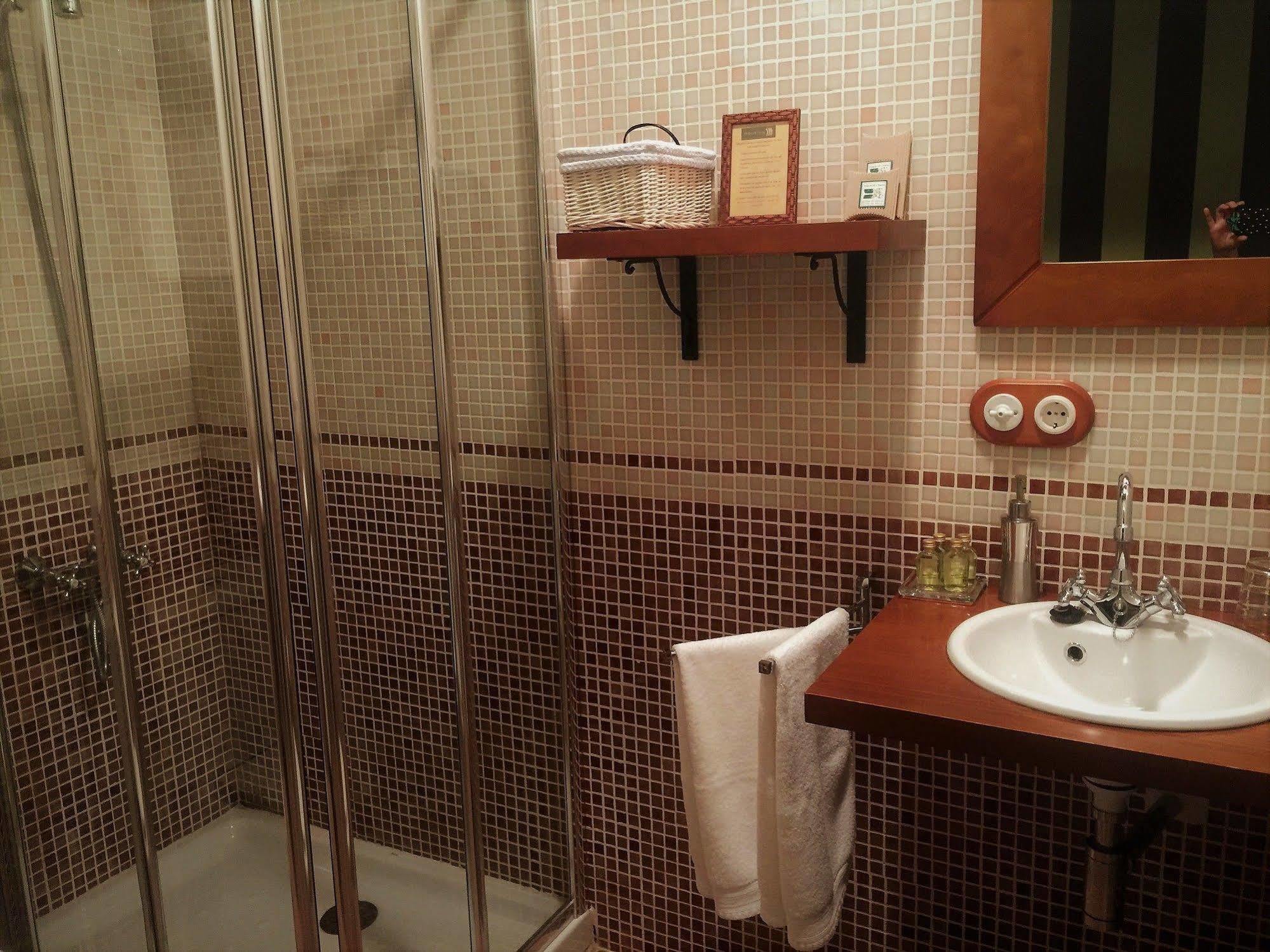 Os Tres Teixos Hotel Adelan Luaran gambar
