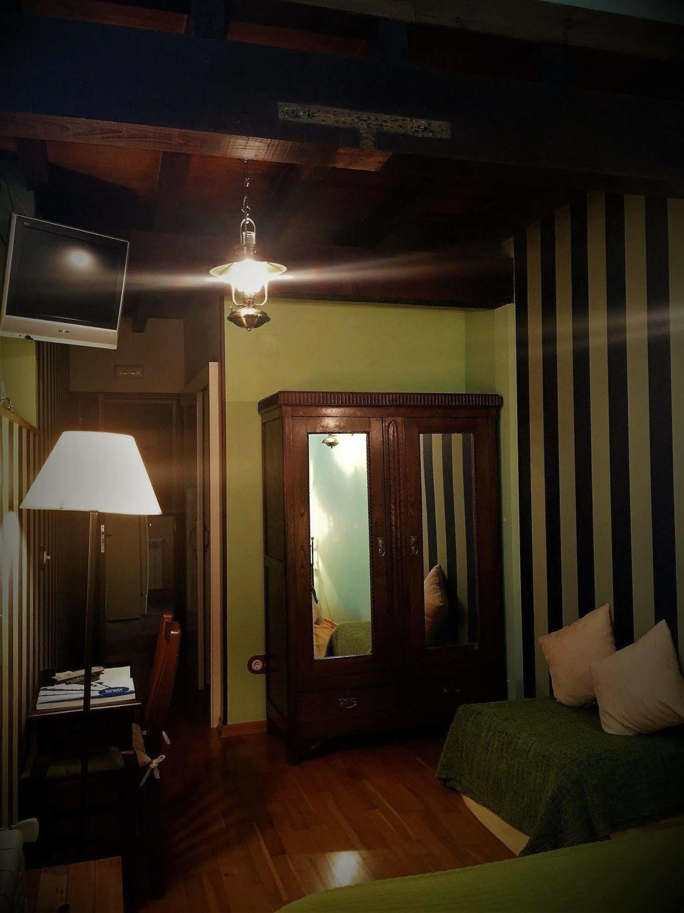 Os Tres Teixos Hotel Adelan Luaran gambar